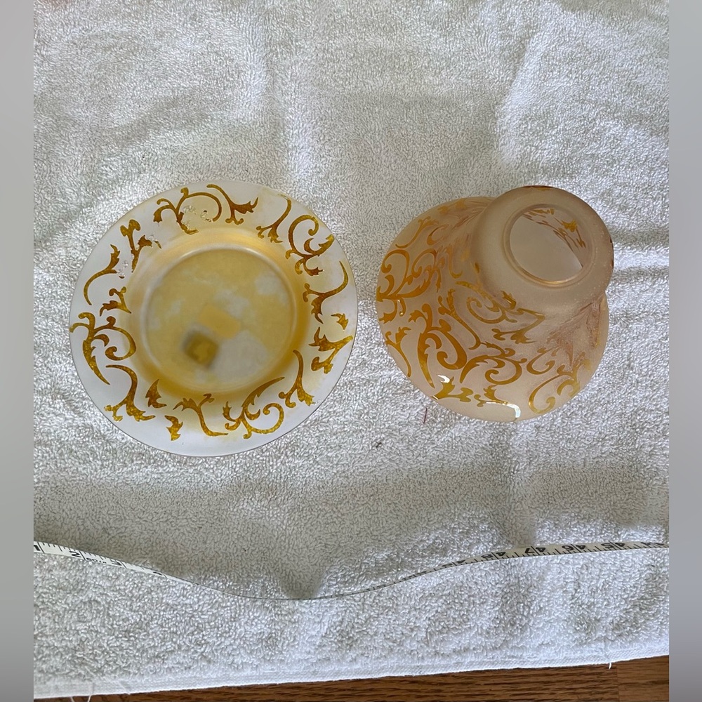 Yankee Candle Plate and Candle Shade